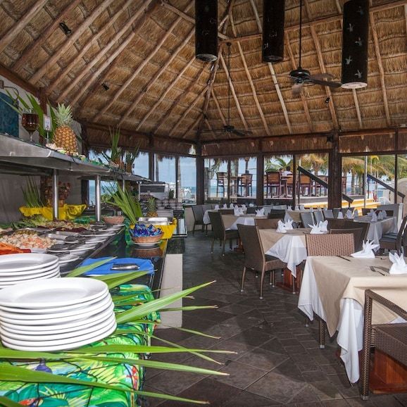 Aquamarina Beach Hotel