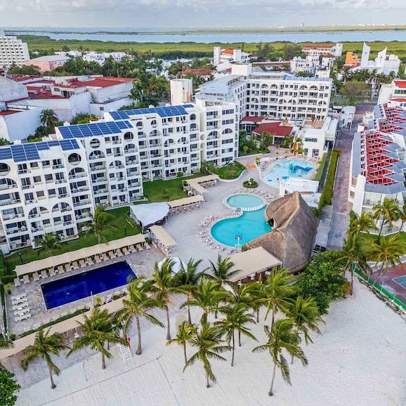 Aquamarina Beach Hotel
