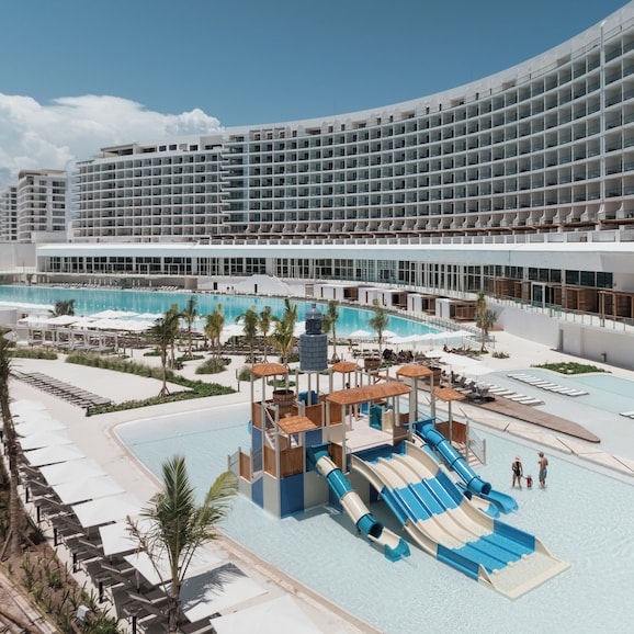 AVA Resort Cancun