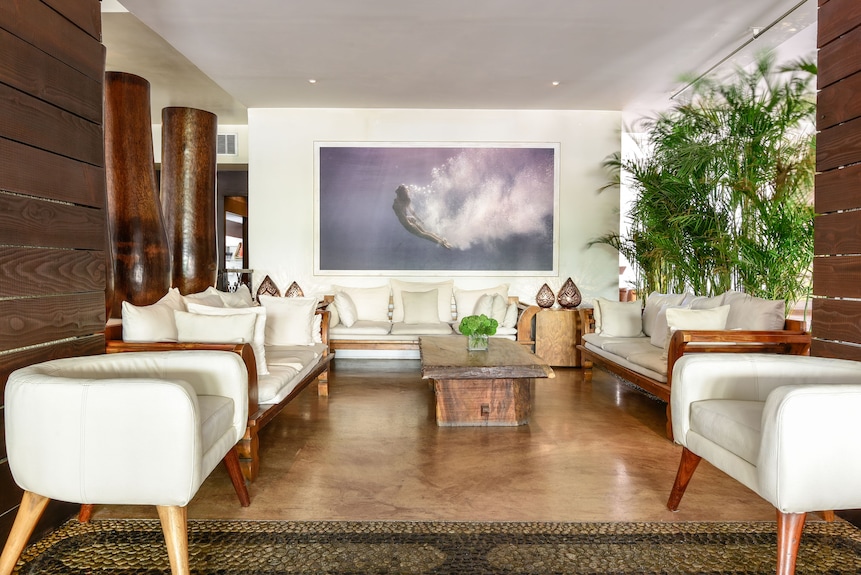 Bahía Hotel & Beach House