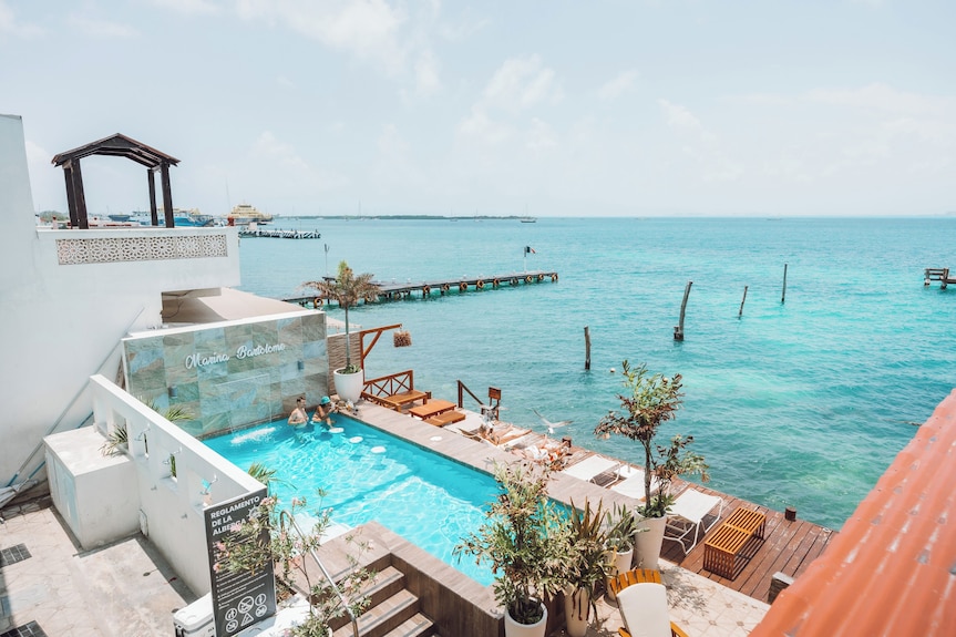 Bartolomé Oceanfront Suites