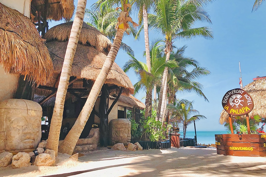 Beachfront Hotel La Palapa Adults Only