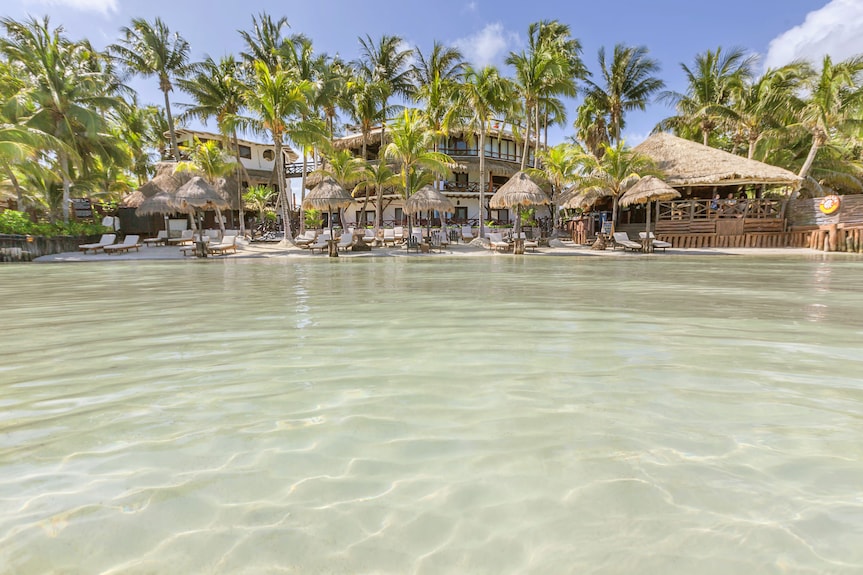 Beachfront Hotel La Palapa Adults Only