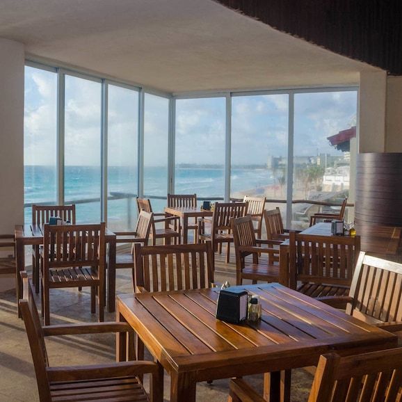 Bsea Cancun Plaza Hotel
