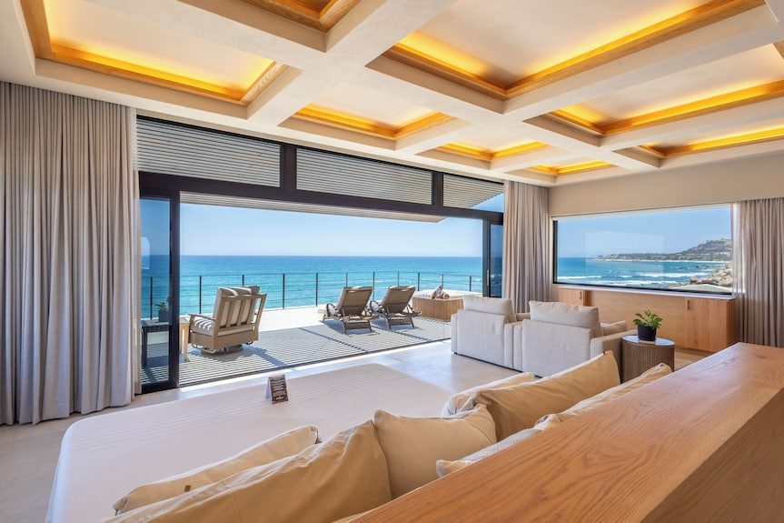 Cabo Break Hotel