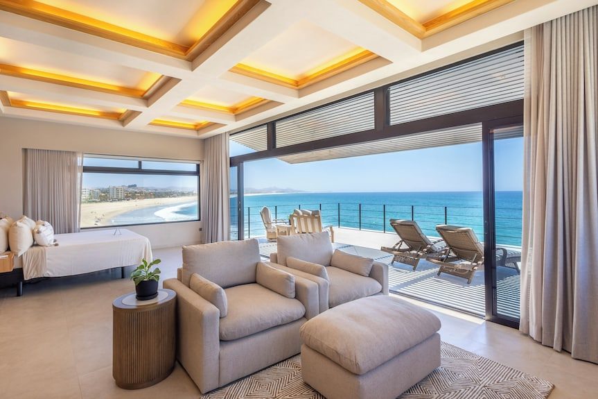 Cabo Break Hotel
