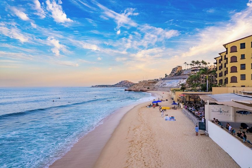 Cabo Break Hotel