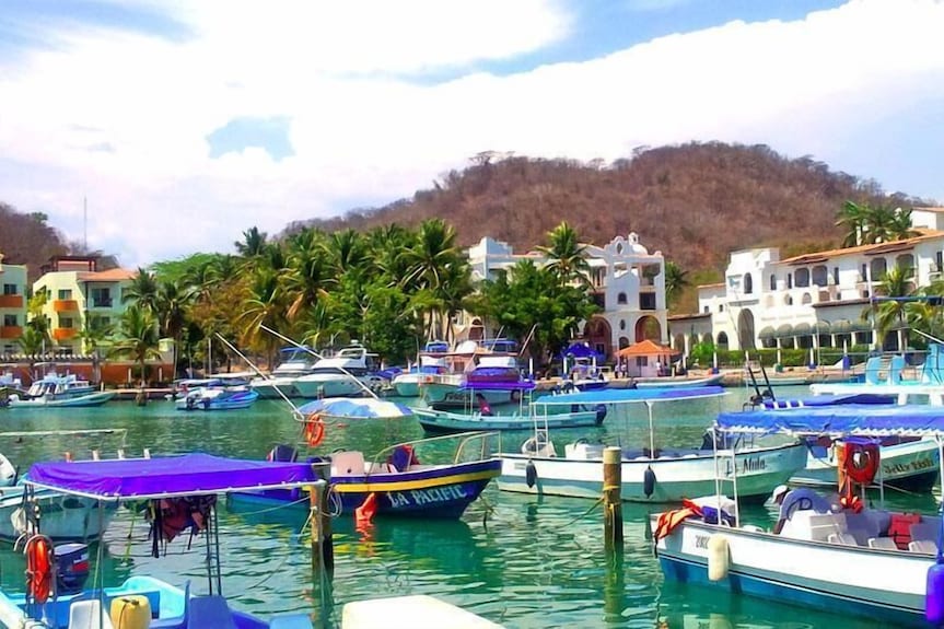Canadian Resorts Huatulco