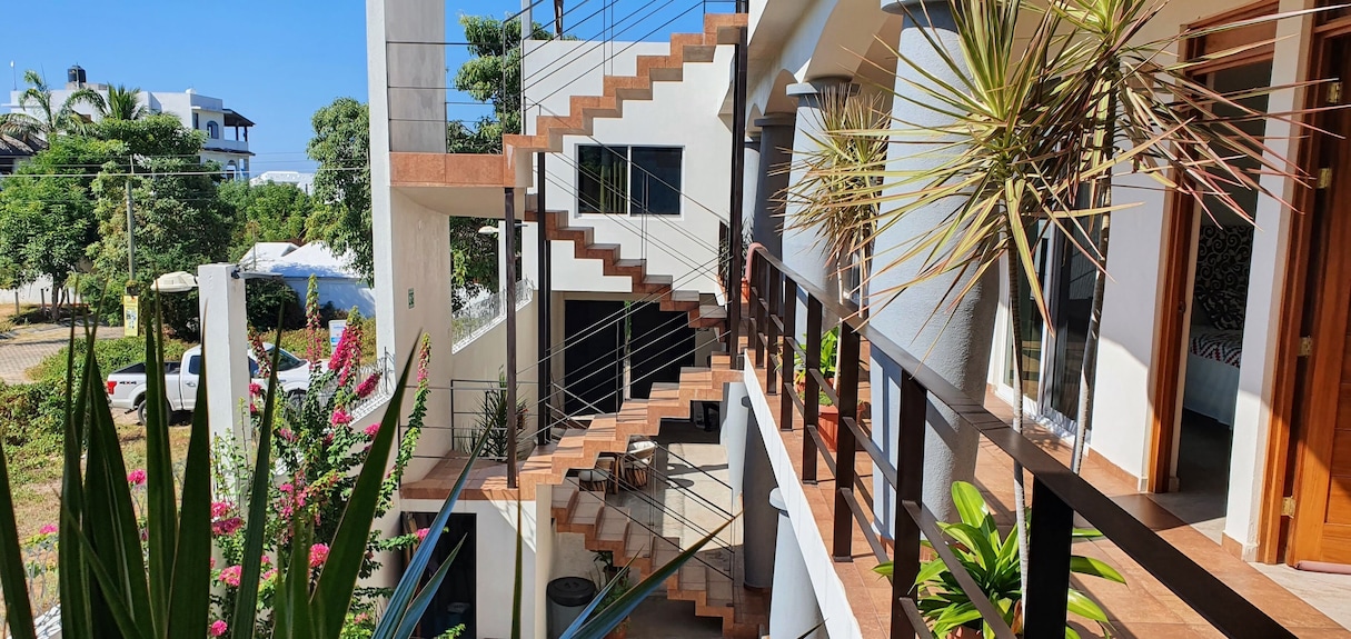 Carri Surf Studio