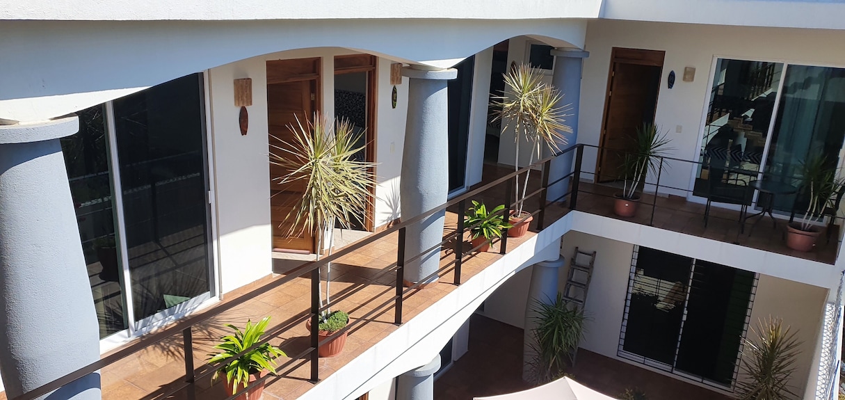 Carri Surf Studio