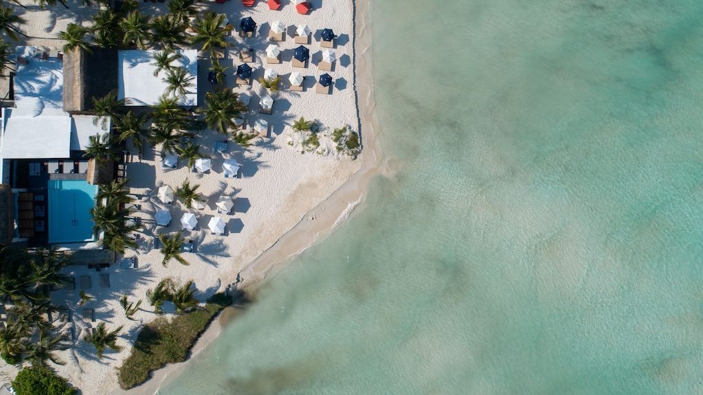 Casa del Jaguar Beach Hotel