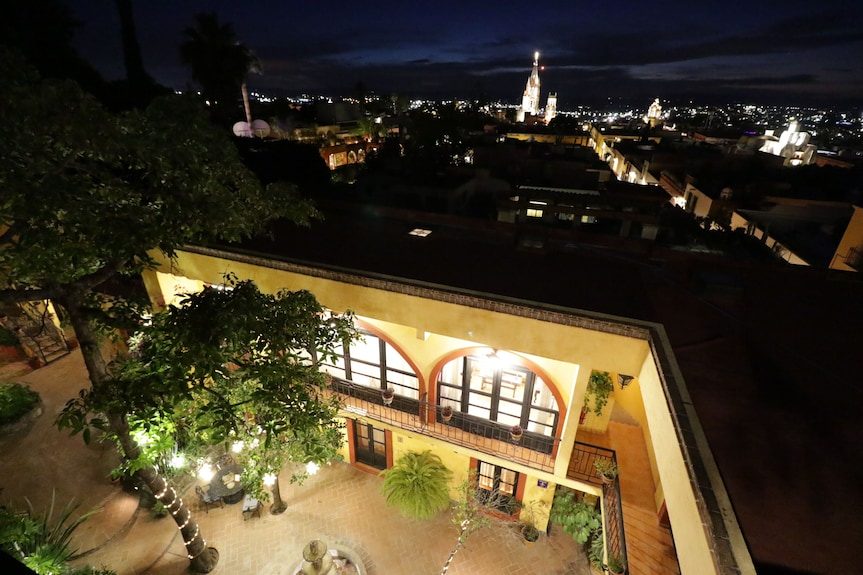 Casa Mia Suites