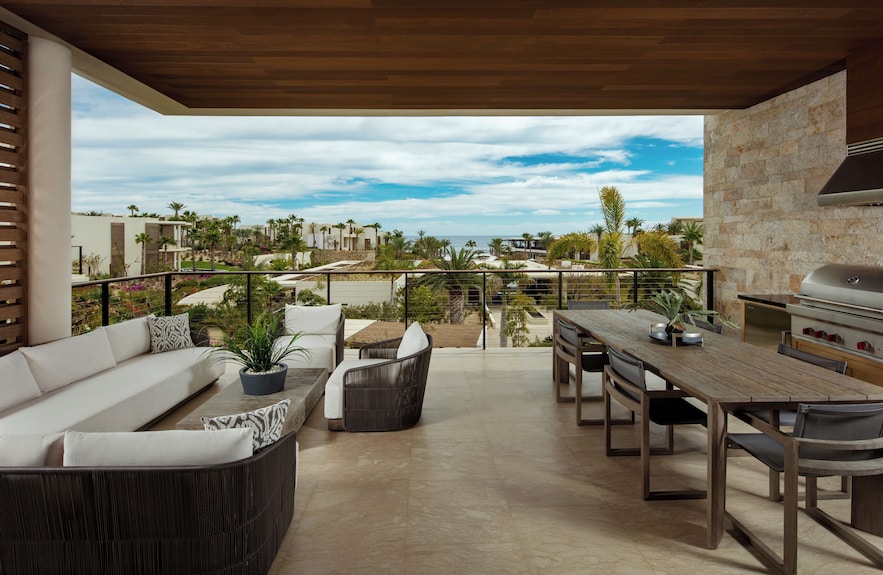 Chileno Bay Resort & Residences, Auberge