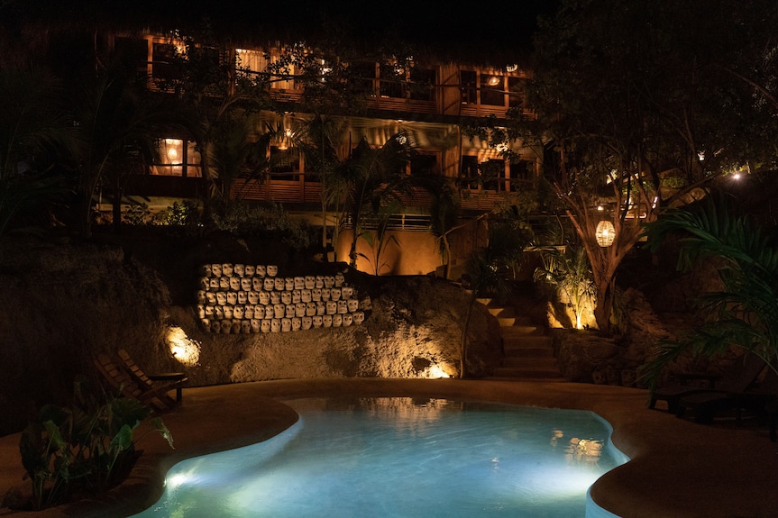 Cocos Hotel