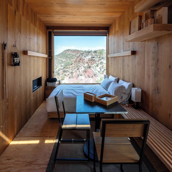Costa Elegante Hotel & Suites