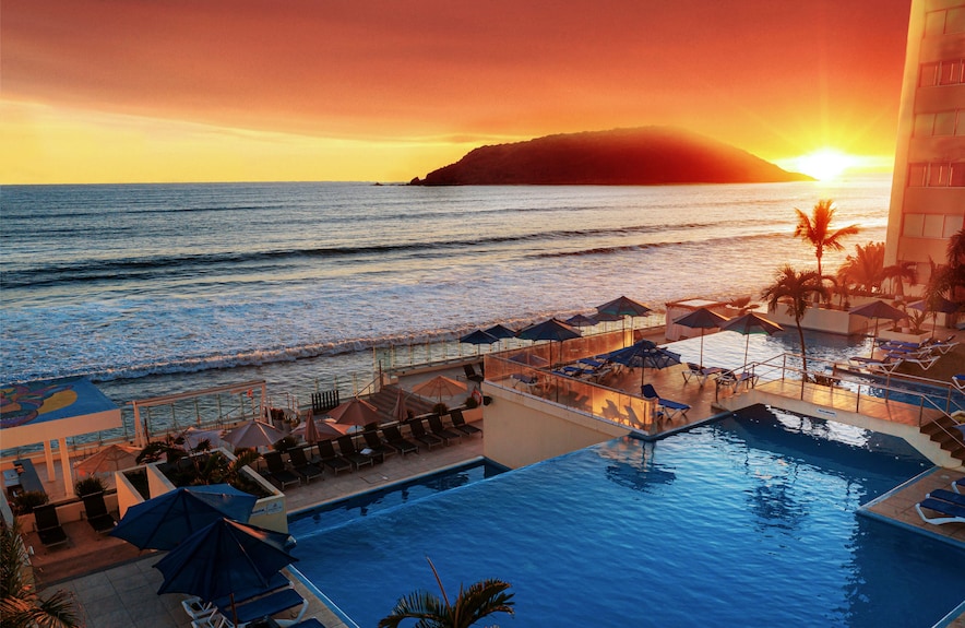 DoubleTree by Hilton Mazatlán