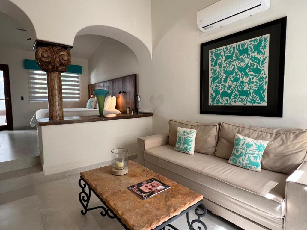 El Encanto Inn & Suites