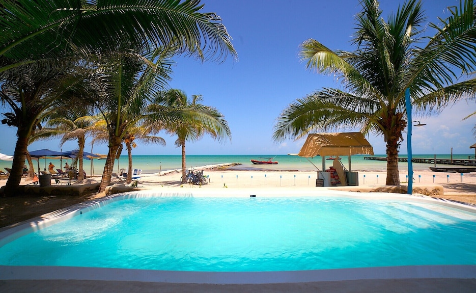 El Faro Beach Front by ÓOL Hotels
