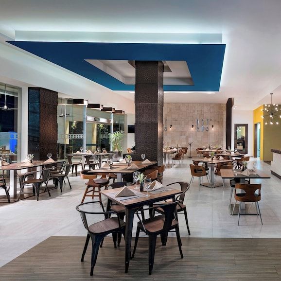 Four Points by Sheraton Cancun Centro