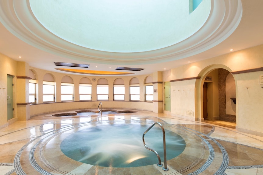 Grand Solmar Land's End Resort & Spa