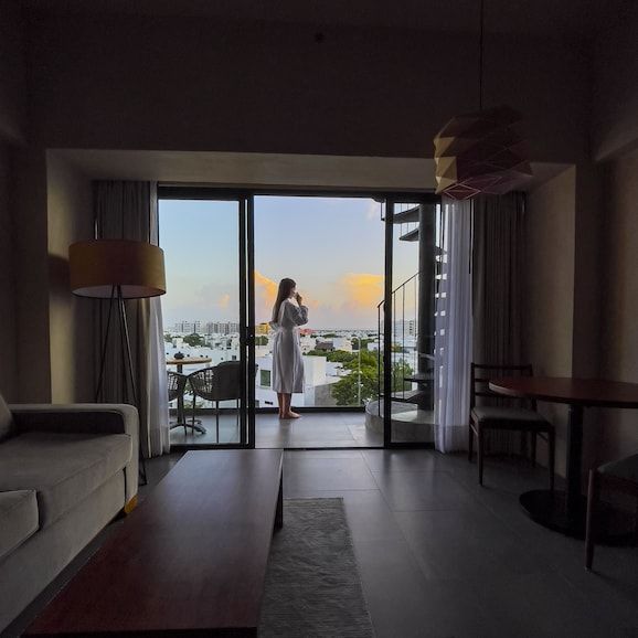 Hive Cancun by G Hotels