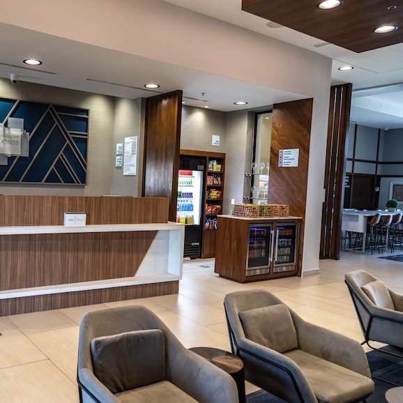 Holiday Inn Express & Suites Ensenada Centro by IHG