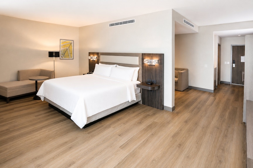Holiday Inn Express & Suites Monterrey Sendero