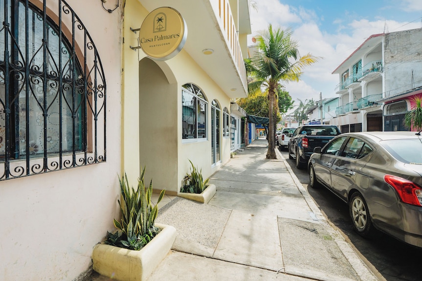 HOTEL CASA PALMARES