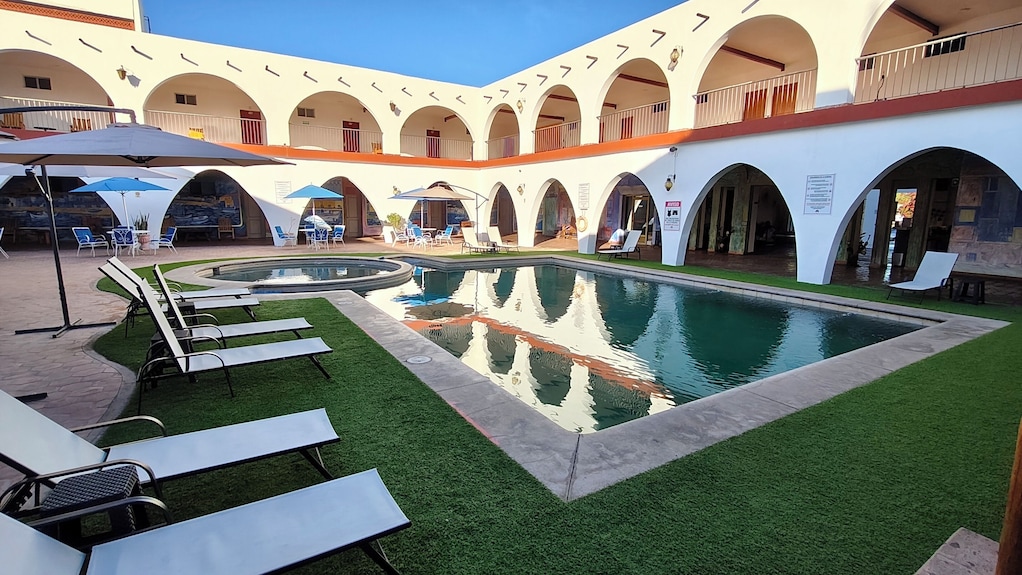 Hotel Hacienda Bugambilias La Paz