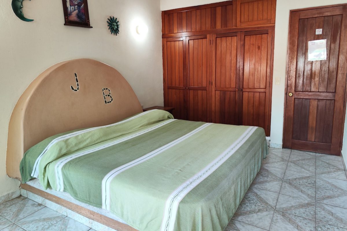Hotel J.B. — foto 1