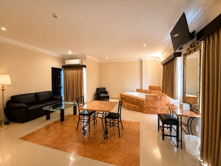 Hotel Palacio Maya