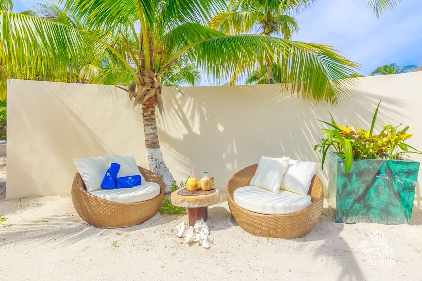 Hotel Paradise Suites