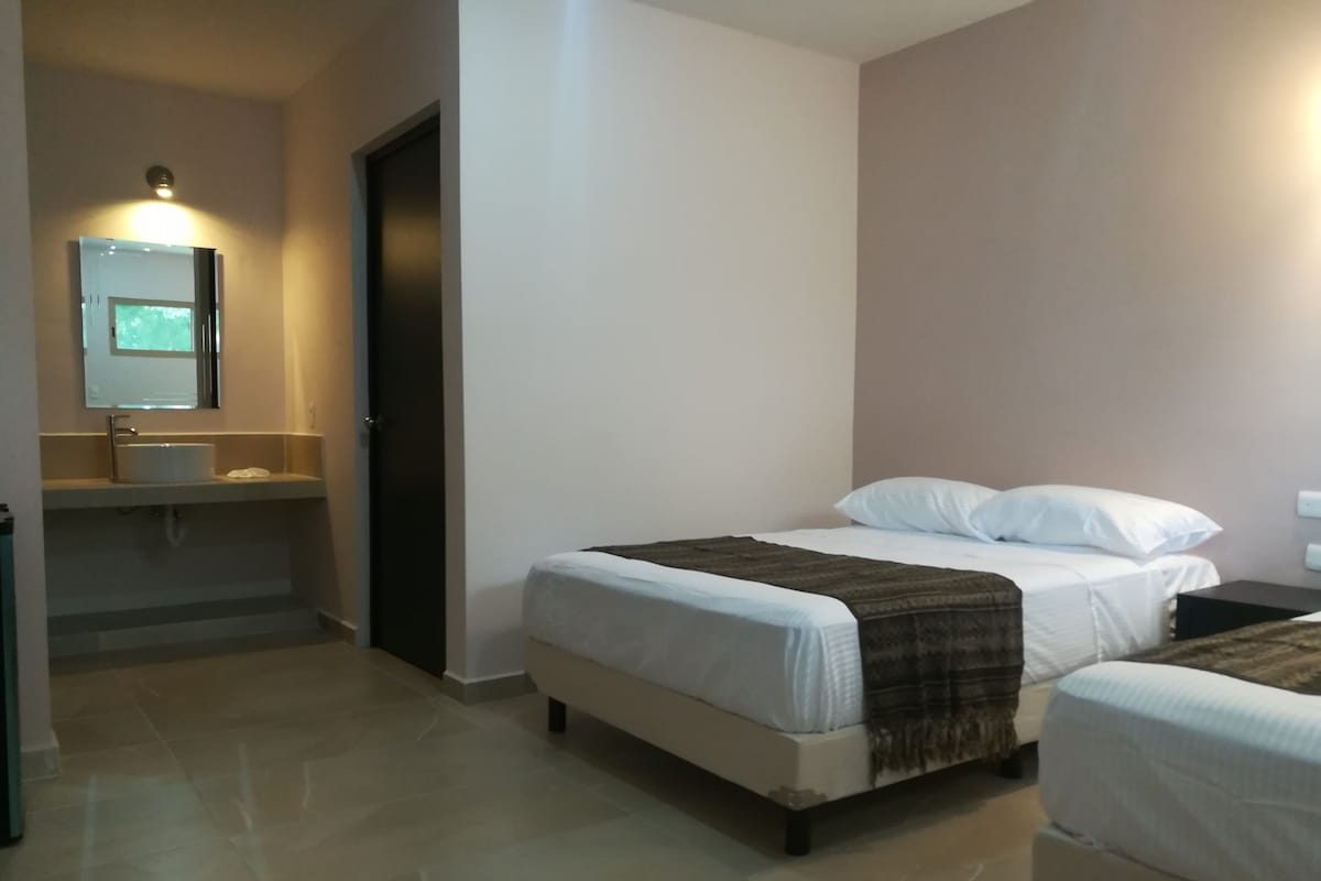 Hotel Virreyes