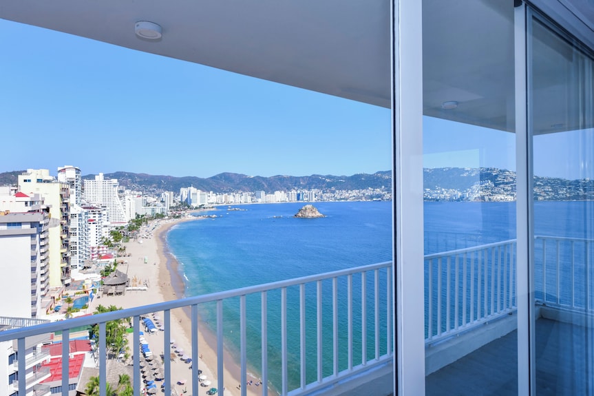 Krystal Beach Acapulco