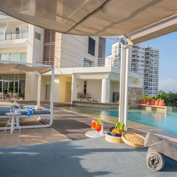Krystal Urban Cancun & Beach Club