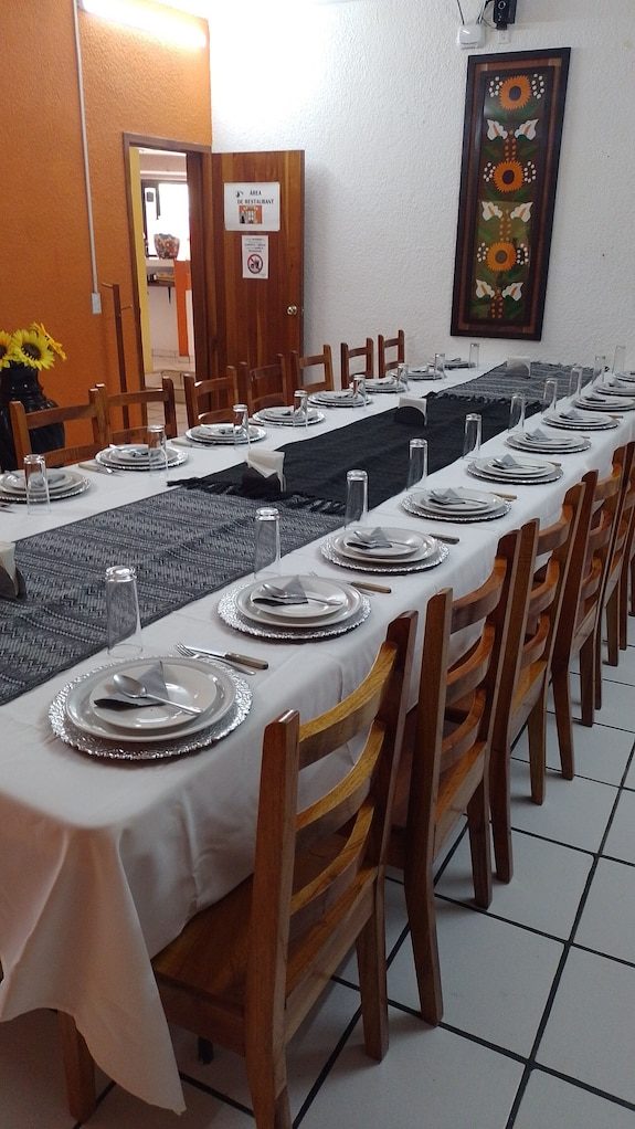 LOS GIRASOLES HOTEL