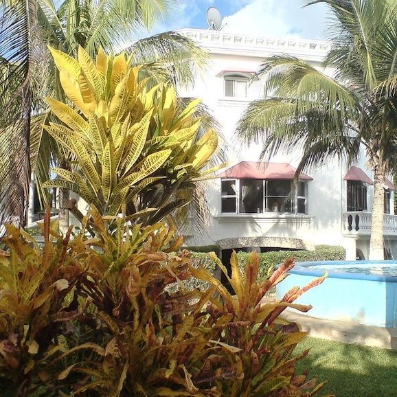 Mansion Giahn Inn