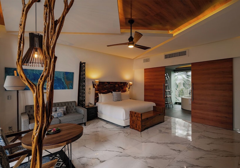 MÍA Bacalar Luxury Resort & Spa