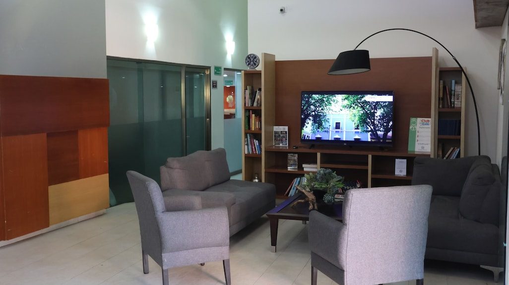 Olmeca Plaza Urban Express Hotel