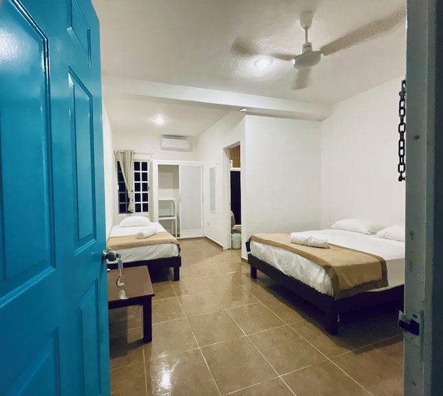 Pachamama Holbox Hostel & Private Apartments