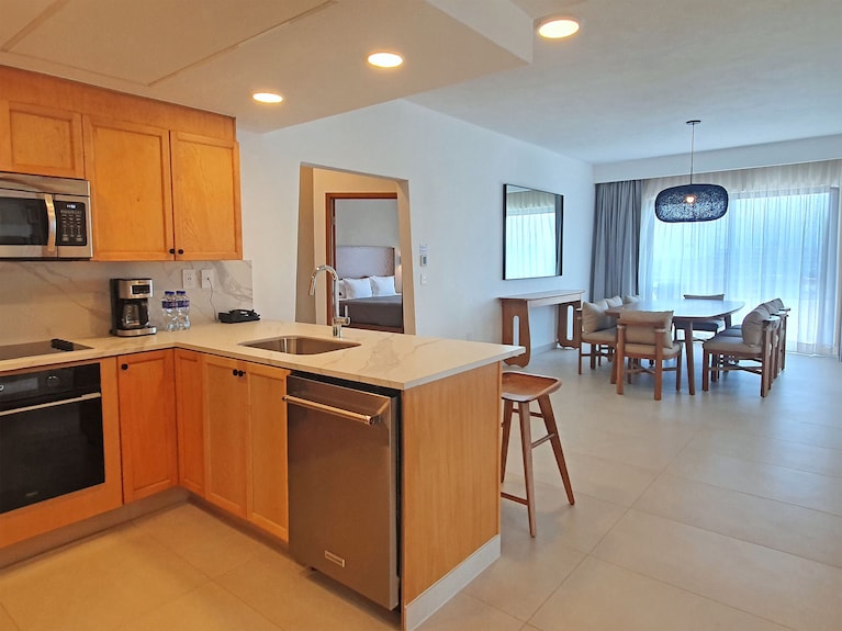 Paradise Village Beach Resort and Spa