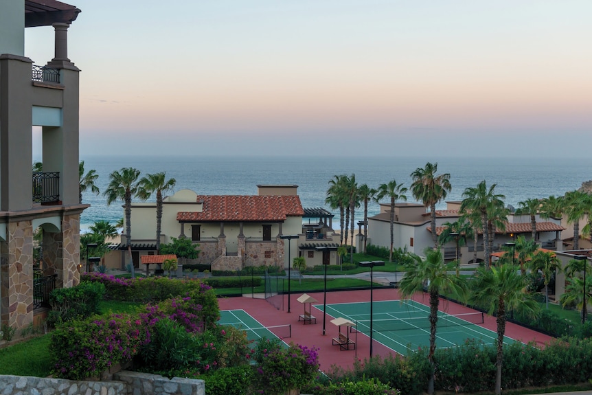 Pueblo Bonito Sunset Beach Golf & Spa Resort