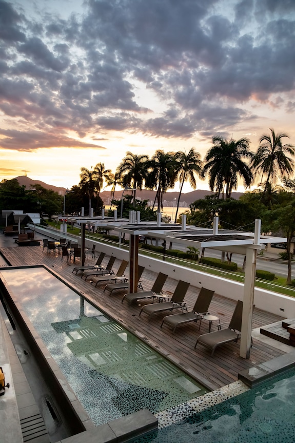 Ramada by Wyndham Acapulco