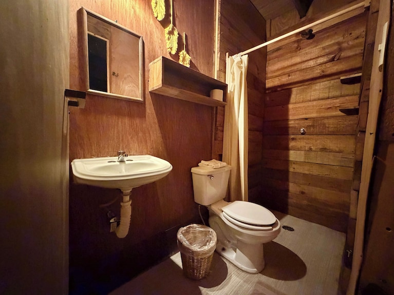 Straw Hat Suites La Punta