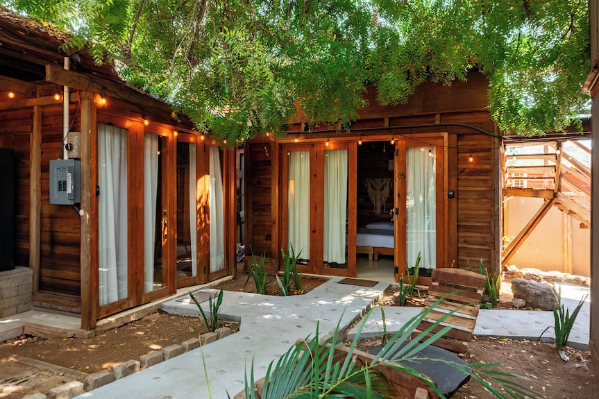Straw Hat Suites La Punta