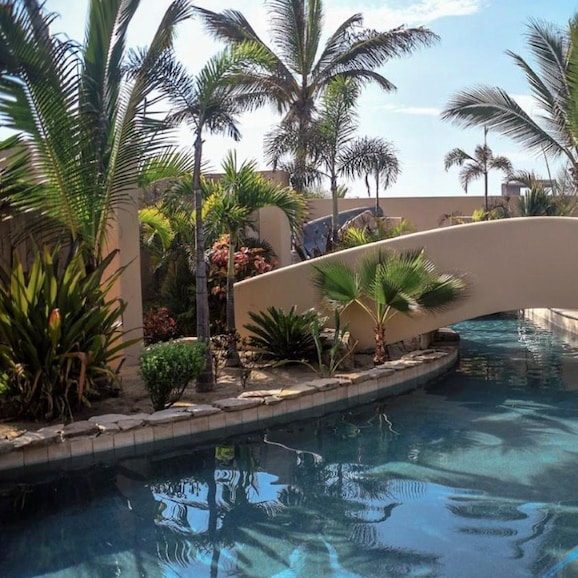 The Cerritos Beach Inn