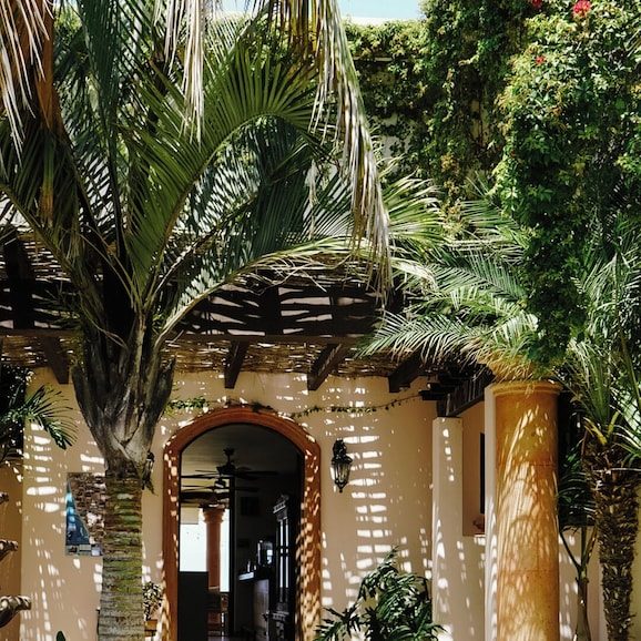 The Cerritos Beach Inn