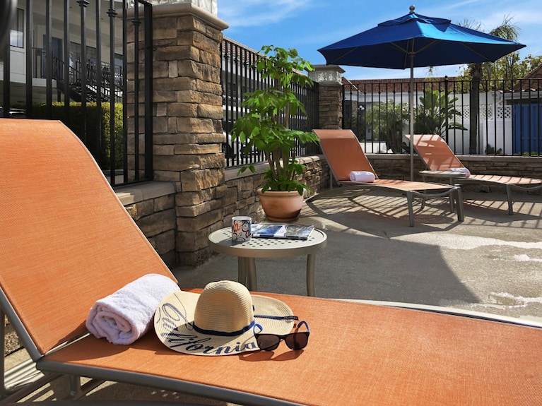 Tropicana Inn