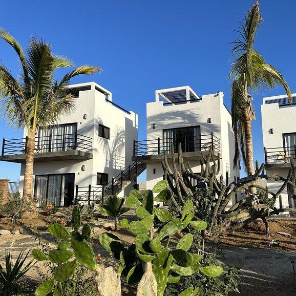 Villas del Scarlet Cardones