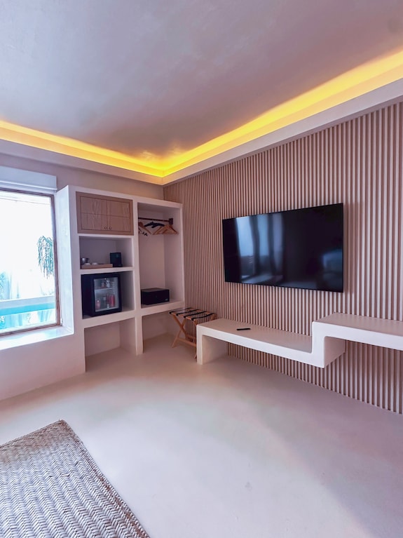 Xeno Hotel Boutique